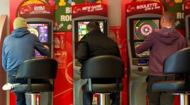 Die Glücksspielkommission empfiehlt, die maximalen Einsätze von FOBT zu senken