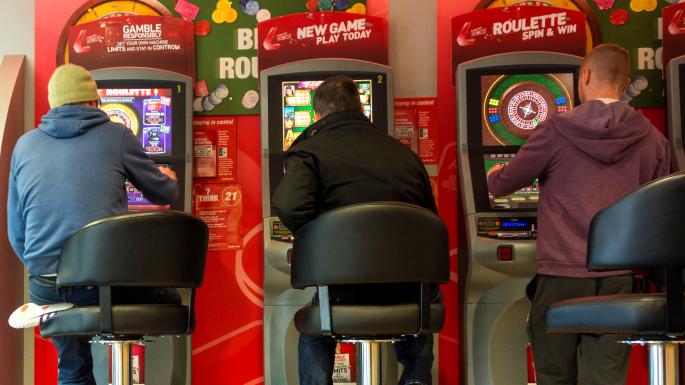 Die Glücksspielkommission empfiehlt, die maximalen Einsätze von FOBT zu senken